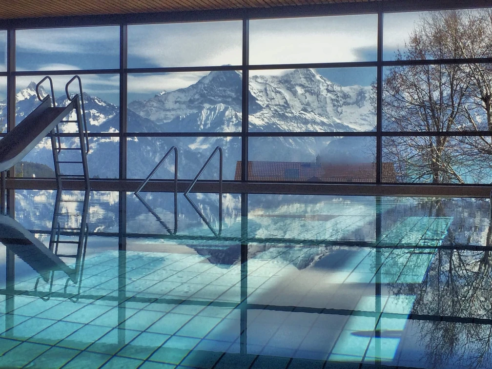 beatenberg-hallenbad-winter-innenbad