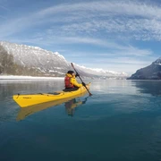 boenigen-kajak-winter-brienzersee-hightide-wasseraktivitaeten-soft-adventure