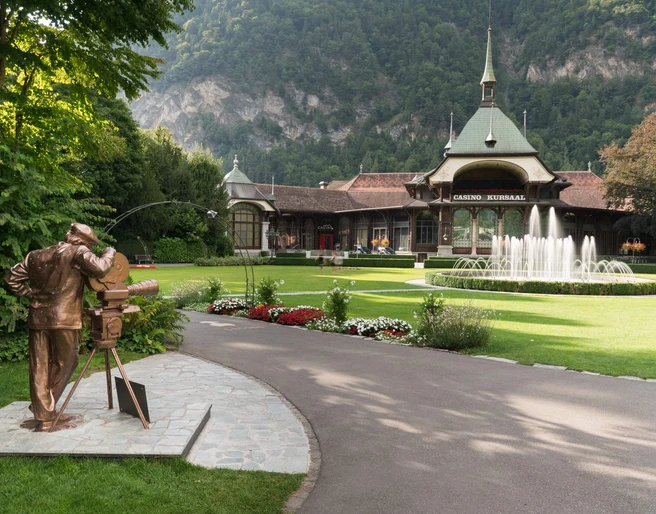 interlaken-kursaal-park-hauptbild-sommer-statue