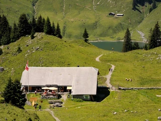 stockhorn-kulinarik-trail-sommer-restaurant