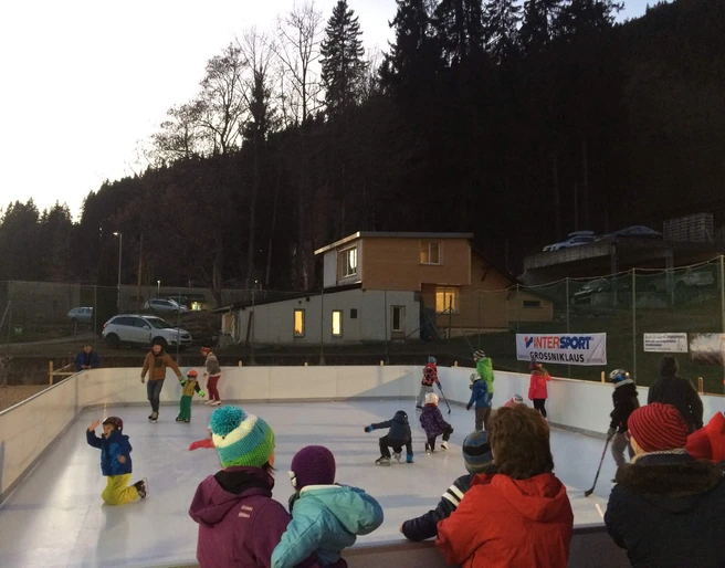 beatenberg-on-glice-schlittschuhfahren-winter