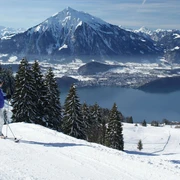 schwanden-bei-sigriswil-skigebiet-winter-niesen