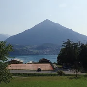 sigriswil-tennisplatz-sommer-aussicht