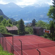 merligen-tennisplatz-sommer