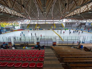 thun-kunsteisbahn-eislaufen-winter