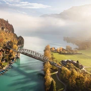 zentralbahn-luzern-interlaken-express-br-cke-aare-brienzersee-herbst