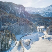 luzern-interlaken-express-winter-zentralbahn
