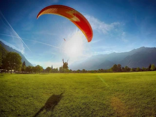 interlaken-paragliding-alpinair-interlaken-landung