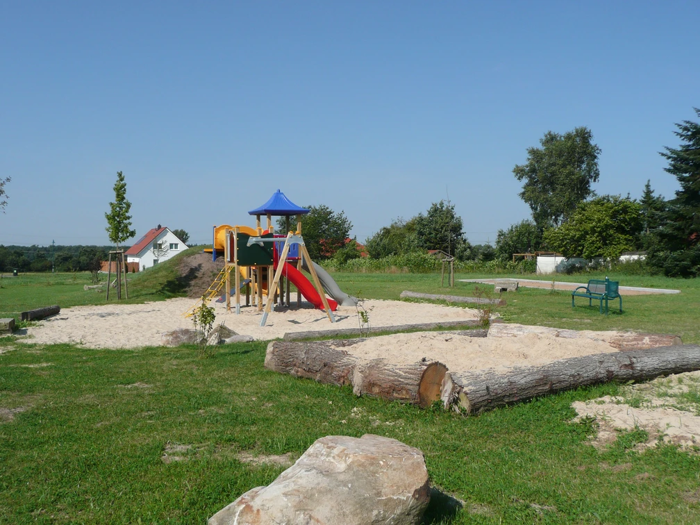 Spielplatz im Dorfe