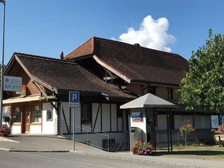 merligen-tourismus-mit-infohaeuschen