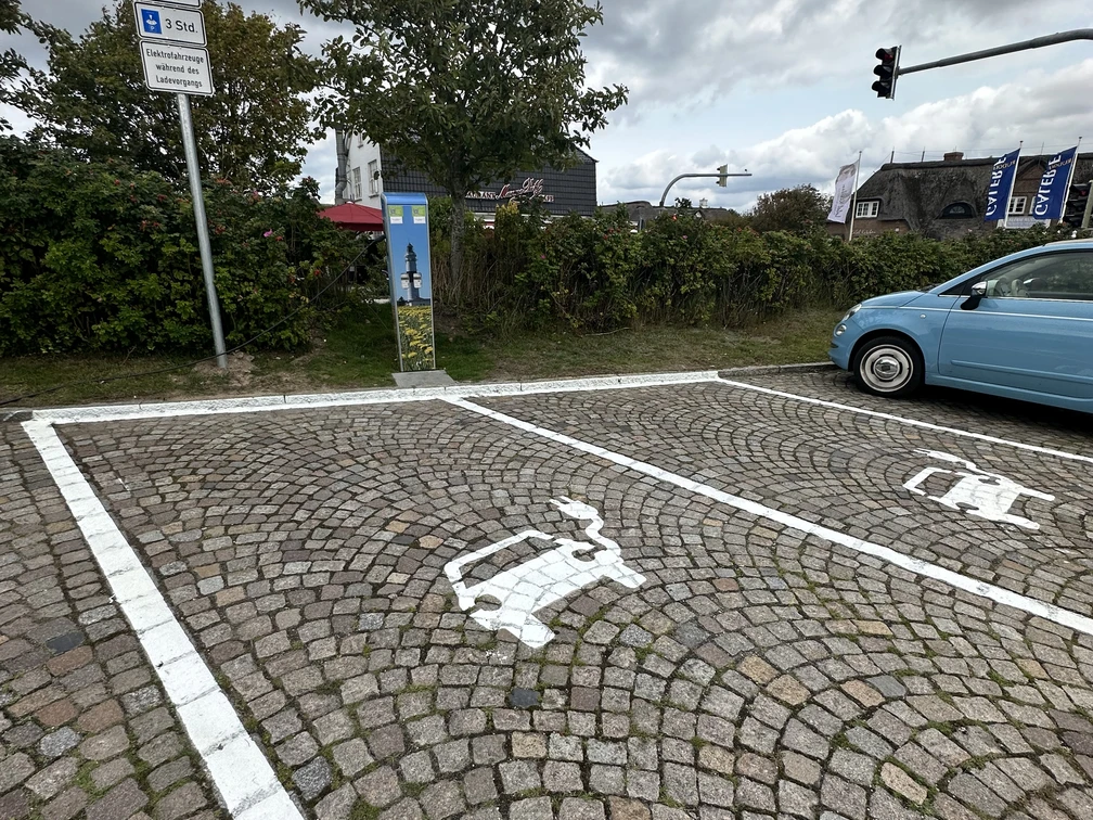 E-Tankstelle Zur Uwe-Düne 1