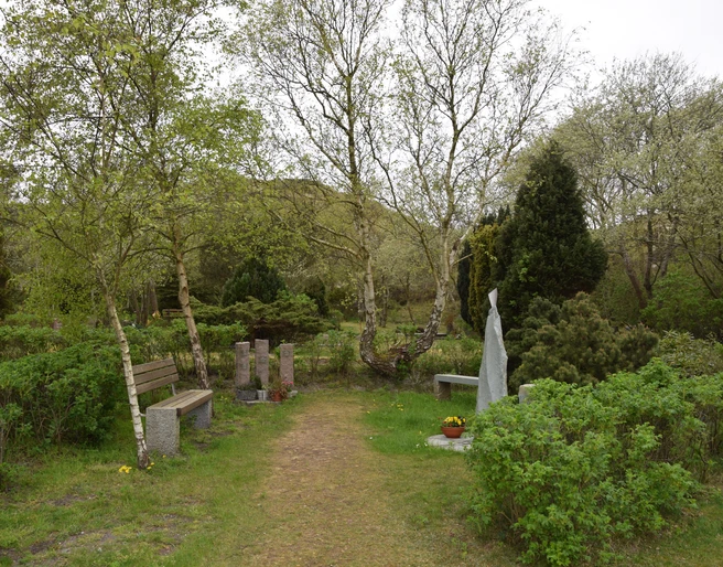 Trauerecke auf dem Lister Friedhof Die Trauerecke auf dem Lister Friedhof