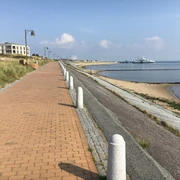 Lister Strandpromenade Lister Promenade mit Blick auf den Hafen und die Syltfähre