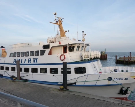 Adler VI im Lister Hafen Adler VI im Lister Hafen