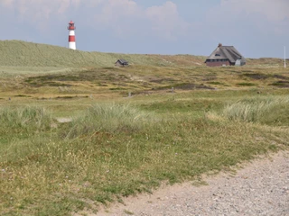 Leutturm List-Ost Blick von der Straße am Ellenbogen zum Leuchtturm List-Ost
