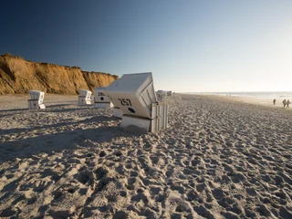 Strandkörbe vor dem Roten Kliff