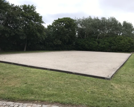 Bouleplatz im Avenarius Park