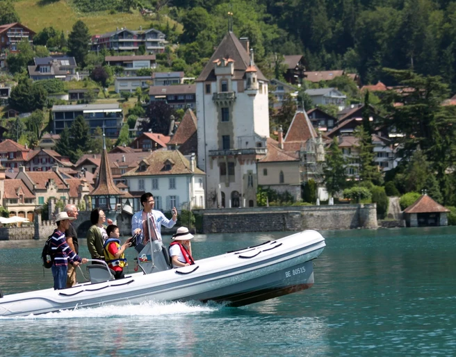 spiez-segelschule-thunersee-fototour-schloss