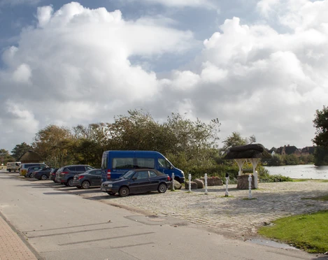 Parkplatz am Dorfteich