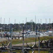 Segelschiffe im Munkmarscher Hafen