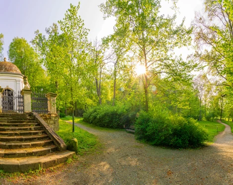 Halberstadt Landschaftspark Spiegelsberge Mausoleum