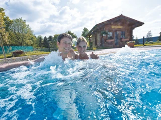 Außenbecken der Kristalltherme Altenau.