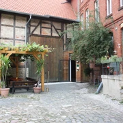 Eingang zum Schraube-Museum. Wohnkultur um 1900 in der Voigtei 48 in Halberstadt.