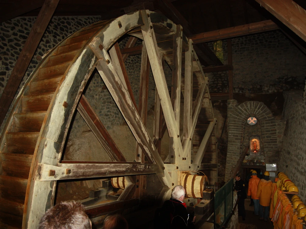Wasserrad-im-Bergwerkmuseum-Grube-Glasebach-Straßberg