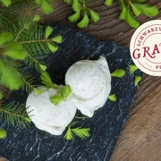 Waldhonig- und Fichtenspitzeneis