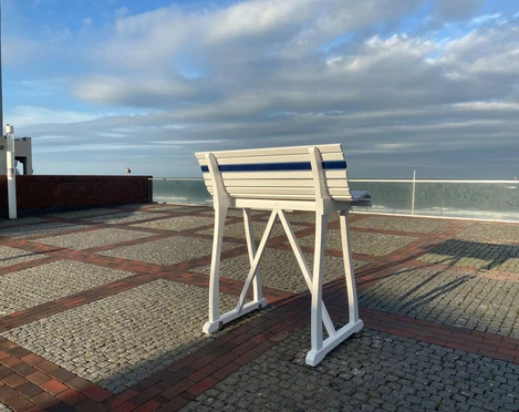Hochwasserbank an der Westerländer Promenade