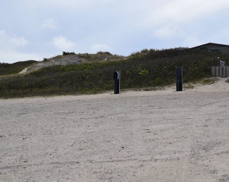 E-Autos Ladestationen auf dem Parkplatz