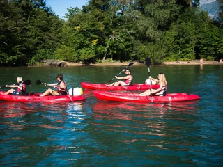 mountainsurf-kajak-thunersee-wasseraktivit-t-sommer