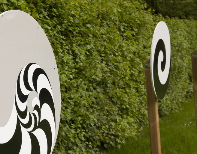 Der Weg der Sinne Erlebnispfad mit 15 Erfahrungsstationen