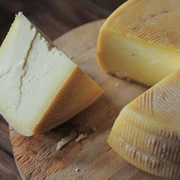 Stockbild-Käse.jpg