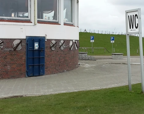 OEffentliche_Toilette_Nordsee_Butjadingen_Burhave.jpg