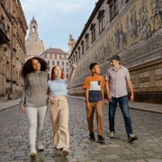 Familienausflug zum Fürstenzug in Dresden.jpg Fürstenzug Dresden