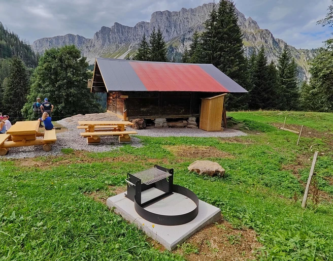 Feuerstelle GrimmiJutz-Stübli