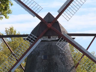 Mühle Margarethe Eystrup Windmühle Margarethe in Eystrup von 1861 mit hölzernem Dach und großen, kreuzförmigen Flügeln.