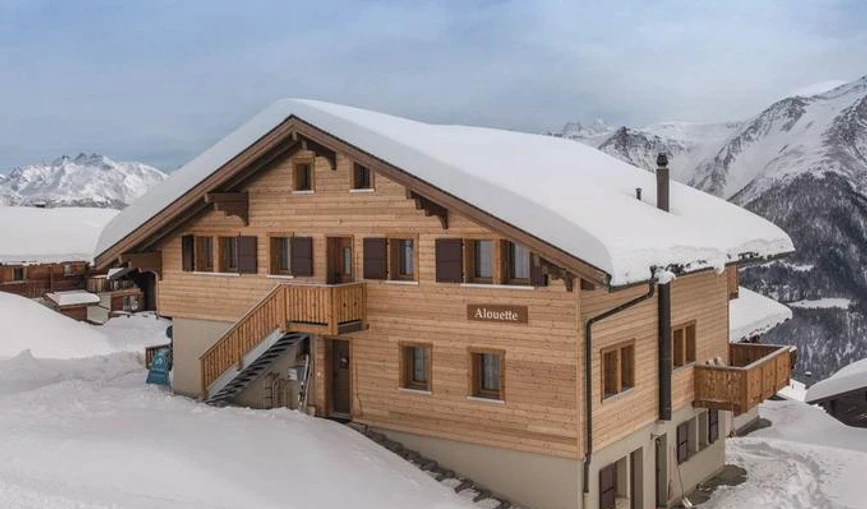 Aussenansicht_Winter_Nordwestseite