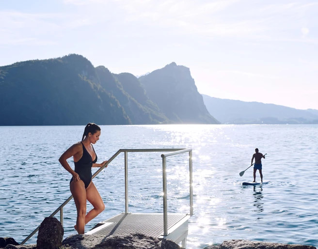 Vitznauerhof baden im Vierwaldstättersee Vitznauerhof baden im VierwaldstätterseeVitznauerhof swimming in Lake LucerneVitznauerhof se baigne dans le lac des Quatre-Cantons