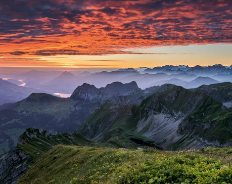 Sunrise ride Brienzer Rothorn