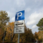 Busparkplatz Benser Straße