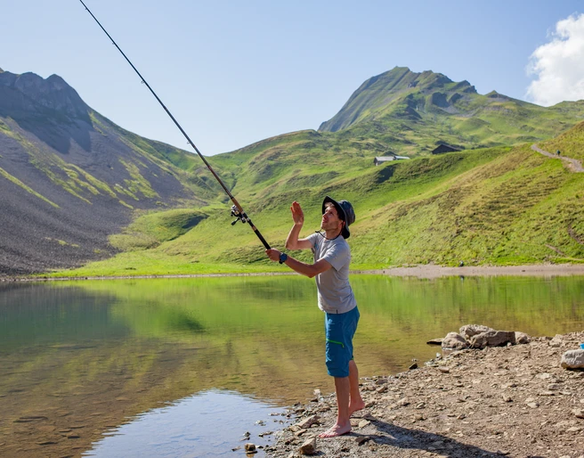Rothorn_Eisee_Fischen_Familie.jpg