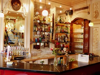 HotelRigiVitznau-bar1.jpg