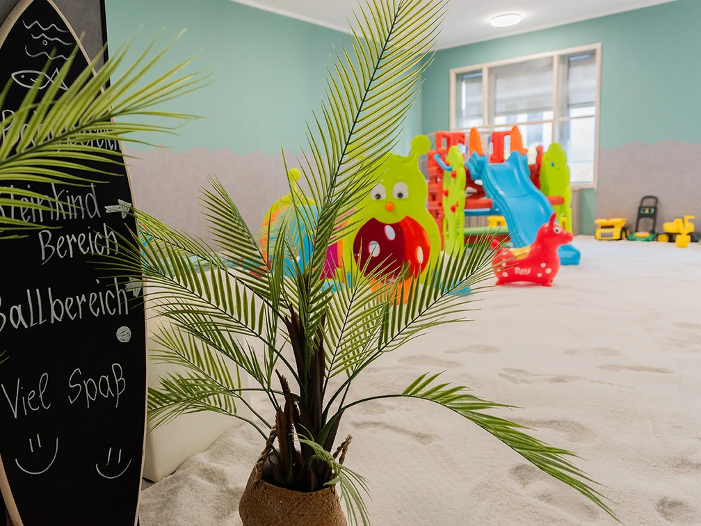 Baby Beach Leipzig- Familienurlaub in Leipzig Das Baby Beach Leipzig ist ein Spielparadies, wo Kinder beim Spielen salzhaltige Luft einatmen.