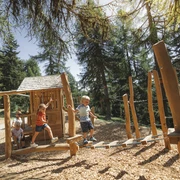 spielplatz-baschweri-familie-bettmeralp-sommer-aletsch-arena-marco-schnyder-09.jpg