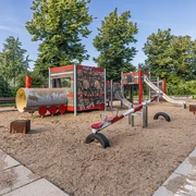 Eisenbahn-Spielplatz in Gohlis - Spielplätze in Leipzig Eisenbahn-Spielplatz im Stadtteil Gohlis mit einer Vielzahl an Spielgeräten