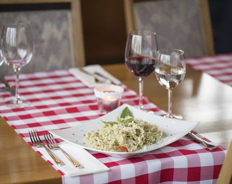 Tous les plats sont servis avec passion et avec des ingrédients frais de la région !