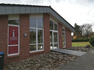 Tourist-Information Wingst Außenansicht