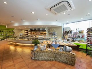 Alle Produkte der Bäckerei-Theke können im Café genossen werden